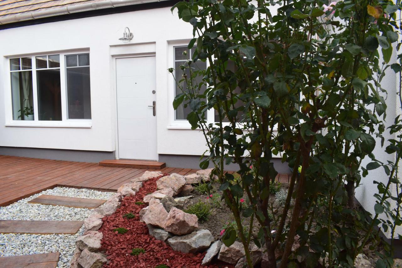 Buborek Apartman Tata Εξωτερικό φωτογραφία